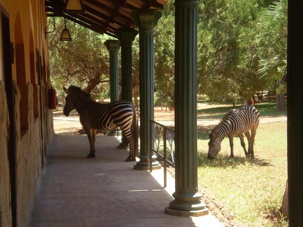 Kaazmein Lodge Livingstone Ngoại thất bức ảnh