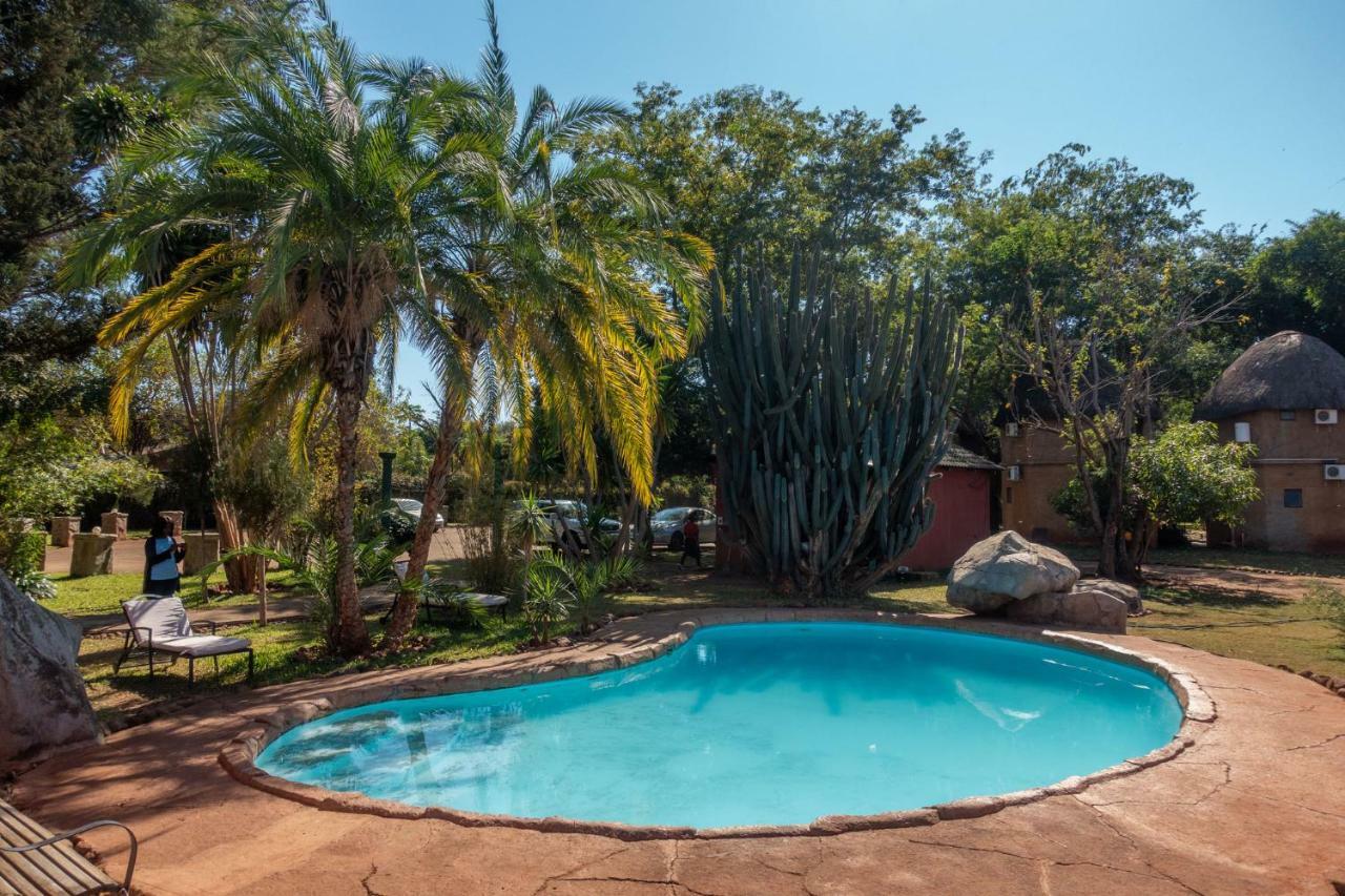 Kaazmein Lodge Livingstone Ngoại thất bức ảnh